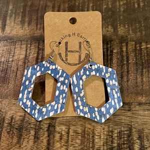 Cork hexagon flower print earrings